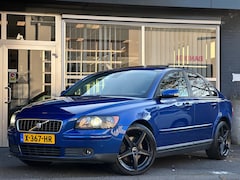 Volvo S40 - 2.5 T5 Kinetic AUTO / CLIMA / CRUISE / PANO