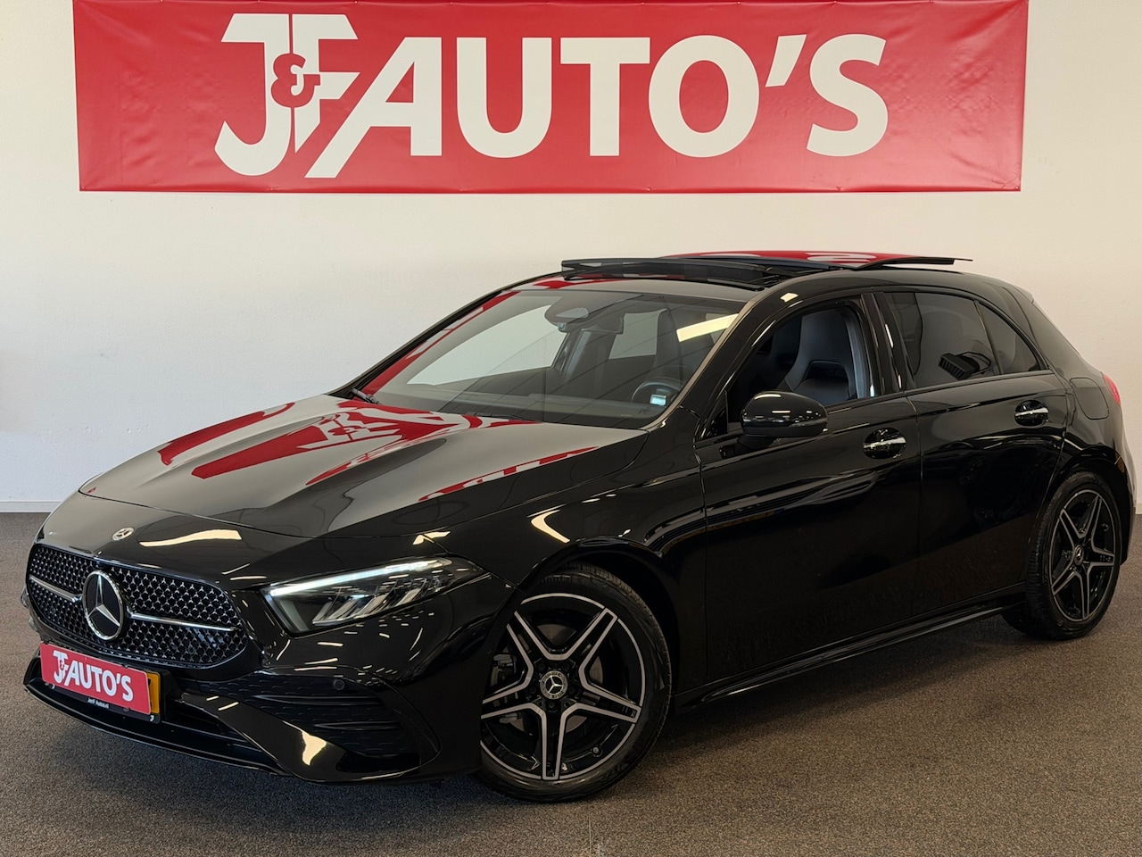 Mercedes-Benz A-klasse - 200 AMG LINE|NAVIGATIE|CAMERA|PANODAK|CRUISE| - AutoWereld.nl