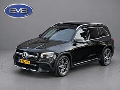 Mercedes-Benz GLB - AMG styling 7 persoons, panoramadak, electr bedienbare trekhaak, VOL OPTIES, 1e eigenaar,