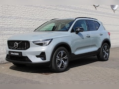 Volvo XC40 - B4 Plus Dark | Panoramadak | Trekhaak | Verwarmbare voorstoelen en stuurwiel | Premium aud