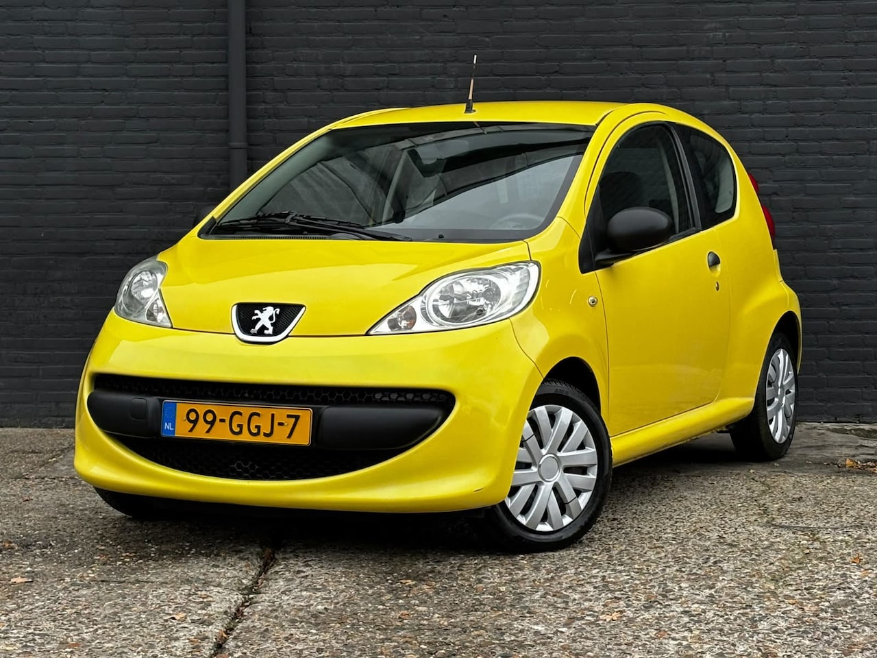 Peugeot 107 - 1.0-12V XR 1.0-12V XR nieuwe apk - AutoWereld.nl