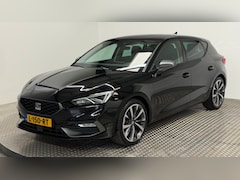 SEAT Leon - 1.5 eTSI FR Launch Edition benzine automaat parkeersensoren camera carplay navigatie cruis