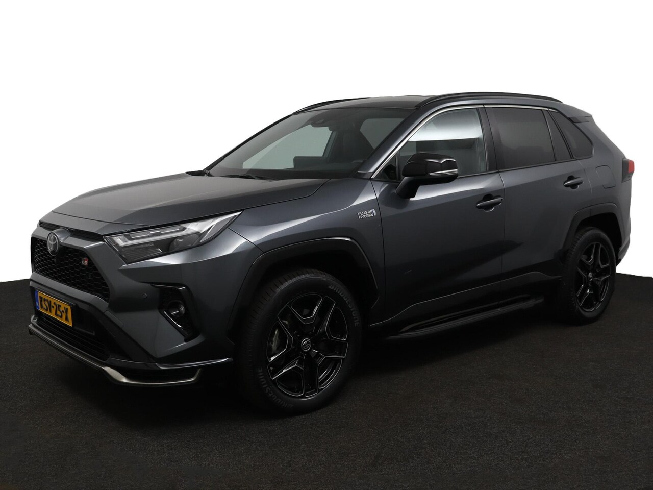 Toyota RAV4 - 2.5 Plug-in Hybrid AWD GR SPORT | Stoelverwarming voor & achter | Electrische kofferklep | - AutoWereld.nl