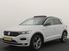 Volkswagen T-Roc - 1.5 TSI Sport R-LINE / AUTOMAAT / NWE D-RIEM / PANORAMADAK / TREKHAAK / FULL LED / CAMERA