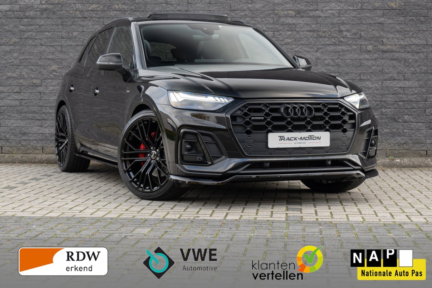 Audi Q5 - 50 TFSI e S edition Luchtvering Panoramadak - AutoWereld.nl