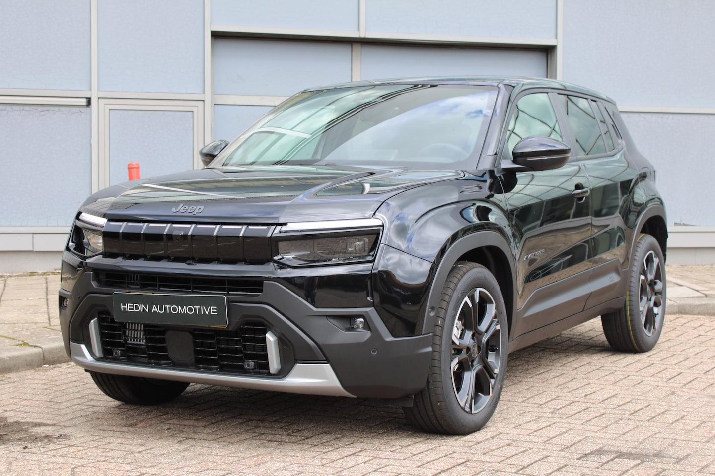 Jeep Avenger - Summit 54 kWh | Nieuw Model! | Warmtepomp | Elek. achterklep | Full LED | 18" LMV | Naviga - AutoWereld.nl