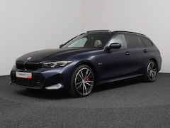 BMW 3-serie Touring - 330e xDrive M | Uniek | Trekhaak | Panoramadak | Camera