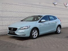 Volvo V40 - 2.0 T2 Kinetic | Lichtmetalen velgen 16" | Handgeschakelde versnellingsbak | Aluminium int