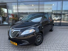 Lancia Y(psilon) - Ypsilon 0.9 TwinAir Platinum *Schuif-/Kanteldak & Cruise