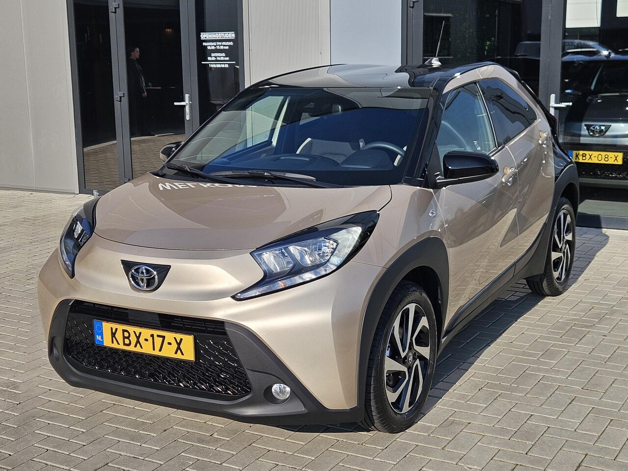 Toyota Aygo X - 1.0 VVT-i MT Pulse Two Tone Fabrieksgarantie - AutoWereld.nl