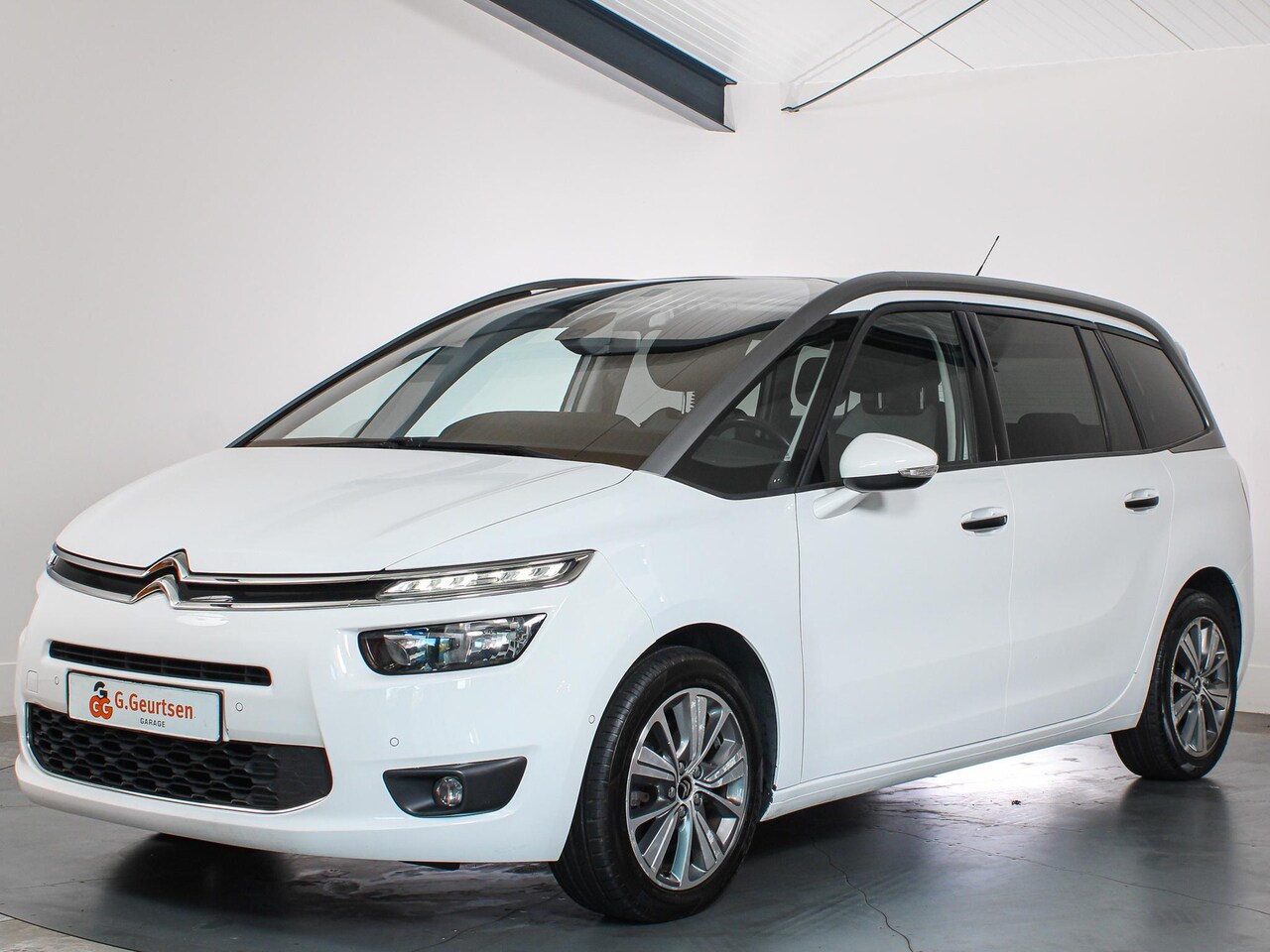 Citroën Grand C4 Picasso - 1.6 e-THP Business 7-Persoons Cruise Control, Trekhaak, Panoramadak, Navigatie - AutoWereld.nl