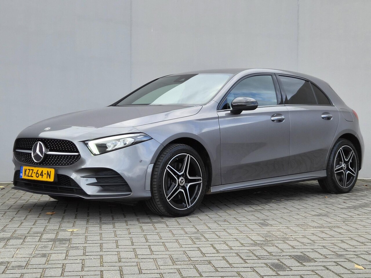 Mercedes-Benz A-klasse - 250 e AMG Line / Trekgewicht 1600 kg / Stoelverwarming / Achteruitrijcamera / Apple Carpla - AutoWereld.nl