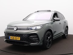 Volkswagen Tiguan - 1.5 eHybrid R-Line Edition | Panodak | Harman Kardon | Trekhaak | 360 Camera | ACC | Massa
