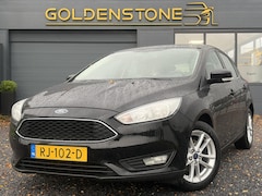 Ford Focus - 1.0 Lease Edition ✓2e Eigenaar✓Navi✓Trekhaak✓Carplay✓Lm velgen✓Pdc✓101pk✓Bj 12-2017✓4 Elek