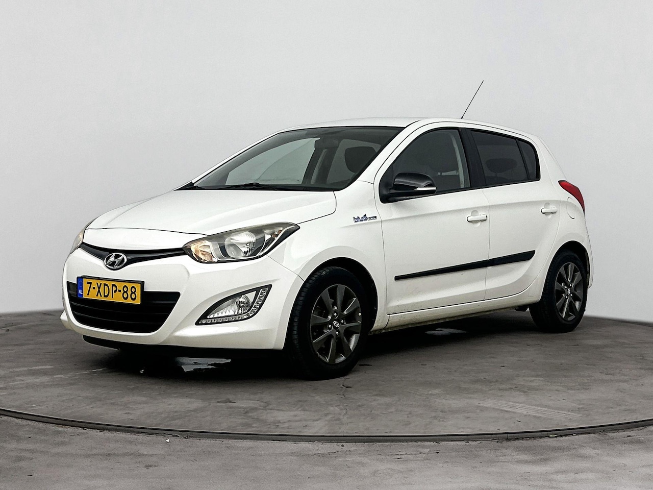 Hyundai i20 - 1.2i GO! | AIRCO | BLUETOOTH | CRUISE | RADIO CD | ELEKTRISCHE RAMEN | PDC | 15'' LM VELGE - AutoWereld.nl