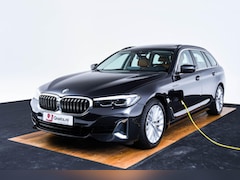 BMW 5-serie Touring - 530e High Executive Luxury Line - Panoramadak - Comforstoelen - Ambiance verlichting - Par