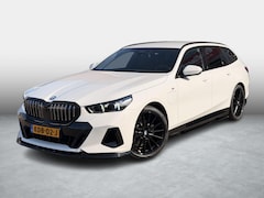 BMW 5-serie Touring - 530e xDrive M-Sport