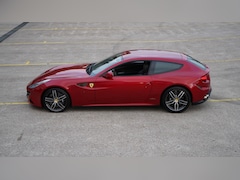 Ferrari FF - 6.3 V12