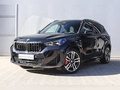 BMW X1 - xDrive25e M Sport Automaat / Sportstoelen / Comfort Access / Head-Up / Adaptieve LED / Par