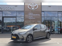 Toyota Yaris - 1.5 HYBRID DYNAMIC LED LMV-16" APPLE/ANDROID KEYLESS NAVI ALL-SEASON DEALER ONDERHOUDEN