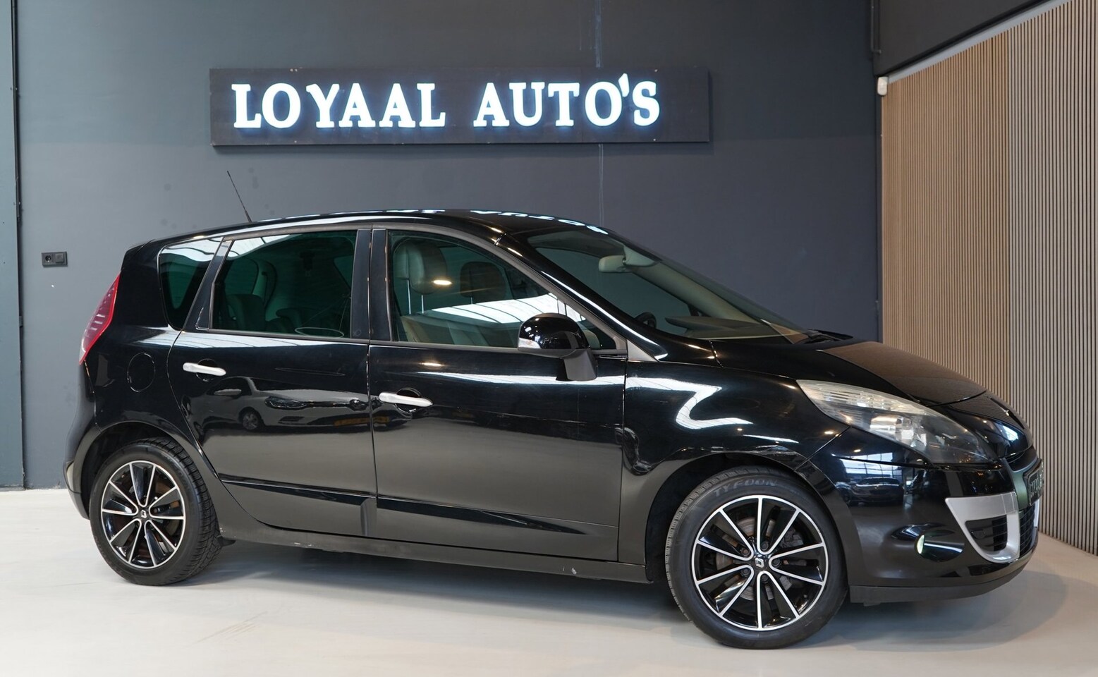 Renault Scénic - 1.4 TCe Dynamique | NAVI | CRUISE | AIRCO | PDC | LEDER | STOEL.VERW | APK - AutoWereld.nl