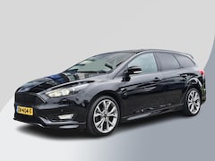 Ford Focus Wagon - 1.5 ST Line 182 pk | | Bi-xenon | Camera | Stuur- en stoelverwarming | 18'' velgen | Zéér