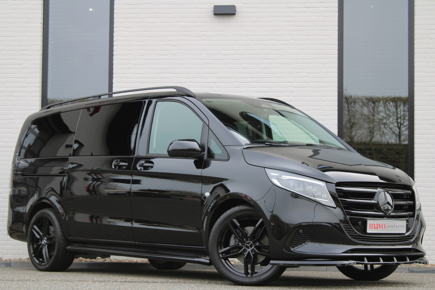 Mercedes-Benz Vito - 119 CDI / Aut / Lang / DC / 2x Schuifdeur / Leer / Led / Camera / Vol Opties / NIEUWSTAAT - AutoWereld.nl