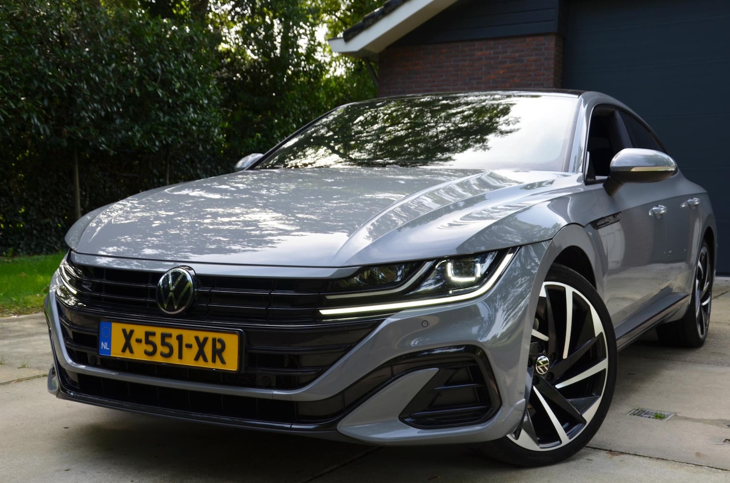Volkswagen Arteon - 1.4 TSI eHybrid R-Line Business Automaat/Led/Navi/Pdc/Ecc/Stoel & Stuurverwarming/Panorama - AutoWereld.nl