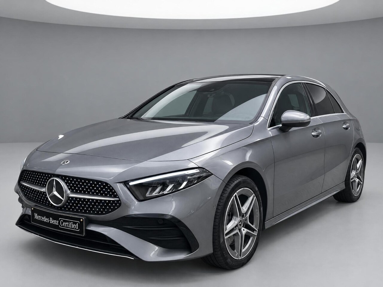 Mercedes-Benz A-klasse - 250 e AMG | Panoramadak | Dodehoekassistent | Privacy Glas Achter | Sfeerverlichting | Sto - AutoWereld.nl