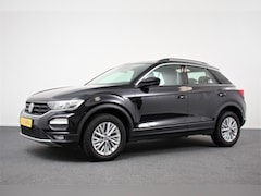 Volkswagen T-Roc - 1.5 TSI DSG Style Navigatie Climate Control Adatieve Cruise Control Electrische achterklep