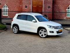 Volkswagen Tiguan - 1.4 TSI R-Line Edition / Camera / Airco / 4x4 / Stoelverwarming