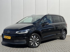 Volkswagen Touran - 1.5 TSI EINDEJAARSAANBIEDING Goal 7 persoons Carplay Elektrische klep Trekhaak Automa