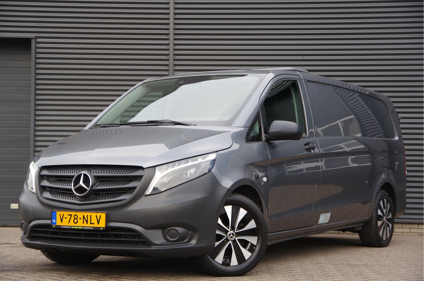 Mercedes-Benz Vito - 114 CDI XL AUT. KOELWAGEN/VRIESWAGEN, DAG/NACHT KOELING, LED, LEDER, CRUISE, CAMERA, KOELA - AutoWereld.nl