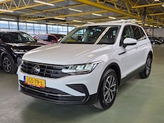 Volkswagen Tiguan - 1.5 TSI Life -150pk Automaat | LED | Lane Assist | Rijklaarprijs incl. 1 jaar Bovag garant