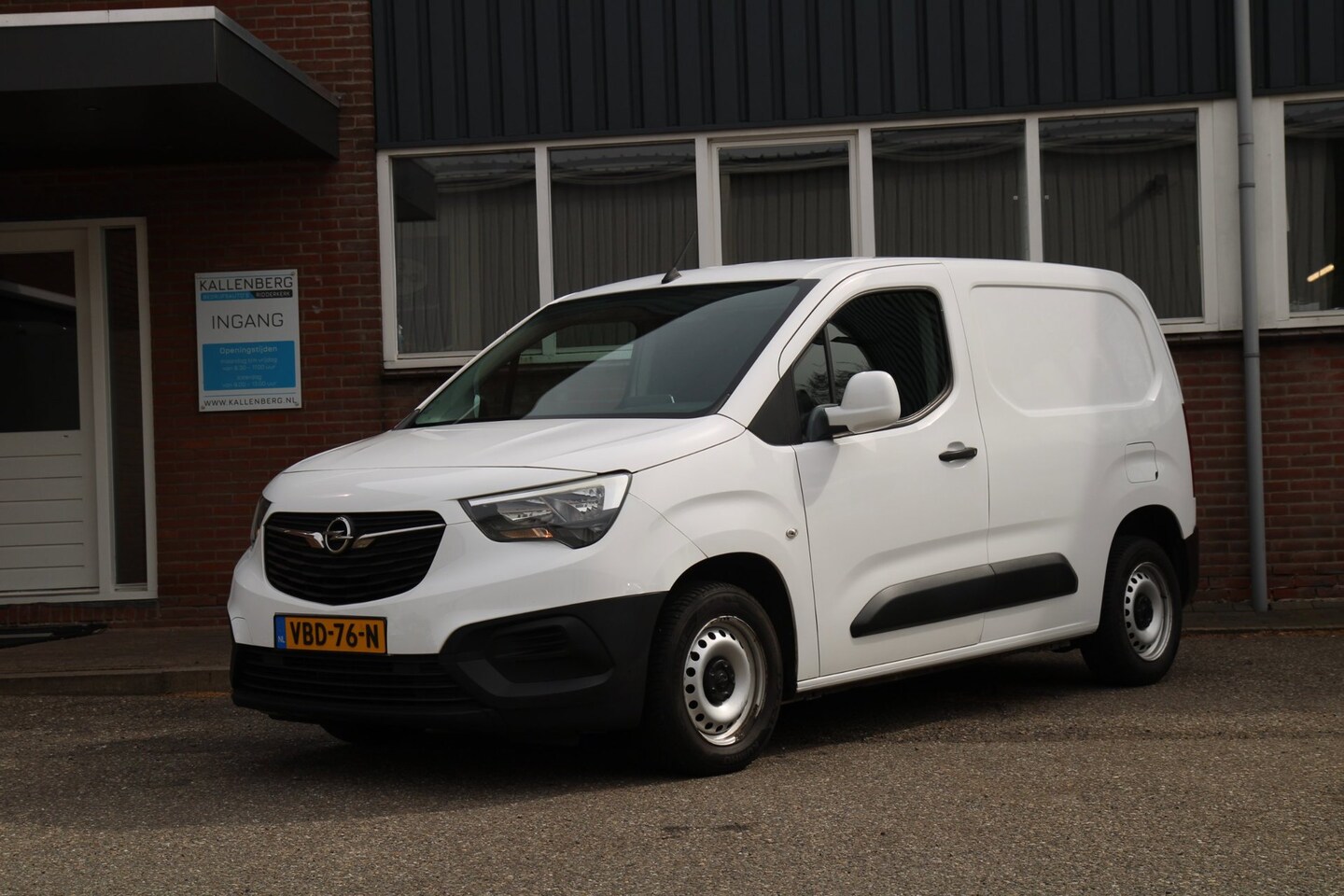 Opel Combo - 1.6D L1H1 Edition / App Connect / Multi Stuur / Navi / PDC - AutoWereld.nl