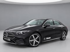 Mercedes-Benz CLA-Klasse - 200 Business Solution AMG | Panoramadak | Adaptieve Cruise Control | Dodehoekassistent | V