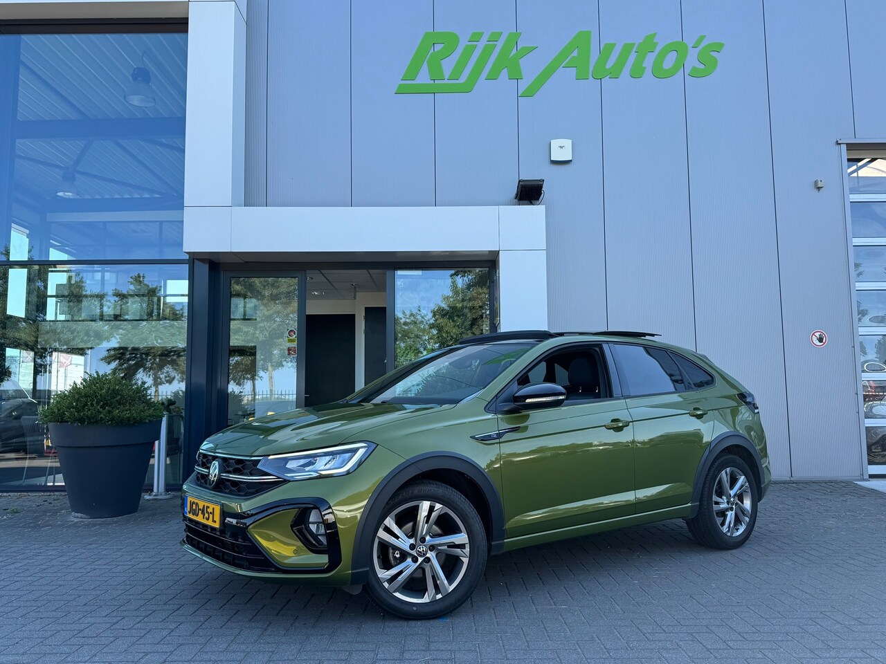 Volkswagen Taigo - 1.0 TSI R-Line - Pano - 1E Eigenaar * DSG - AutoWereld.nl