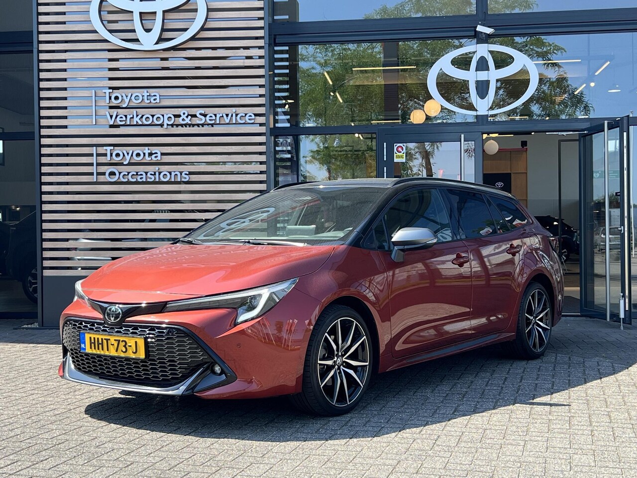 Toyota Corolla Touring Sports - Hybrid 140 GR Sport | Rijklaar - AutoWereld.nl