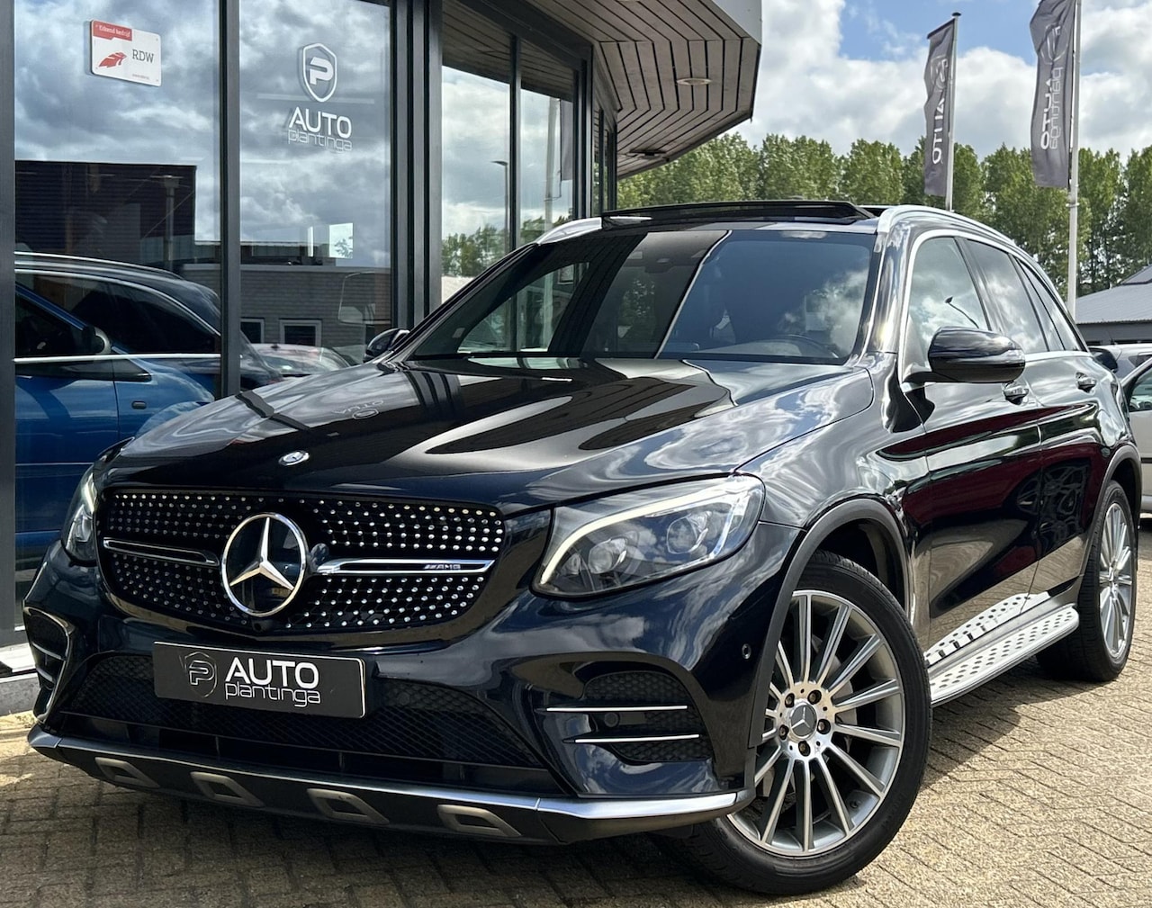 Mercedes-Benz GLC-klasse - 250 4MATIC Ambition 211PK | AMG | PANO | LEDER | Achteruitrijcamera | Navigatie | Stoelver - AutoWereld.nl