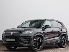 Volkswagen Tayron - R-Line Edition 1.5 eHybrid 200 kW / 272 PK SUV 6 v | Trekhaak | 360 Camera | Panorama | He