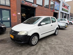 Volkswagen Fox - 1.2 Trendline Airco Stuurbkr Apk 07/2027