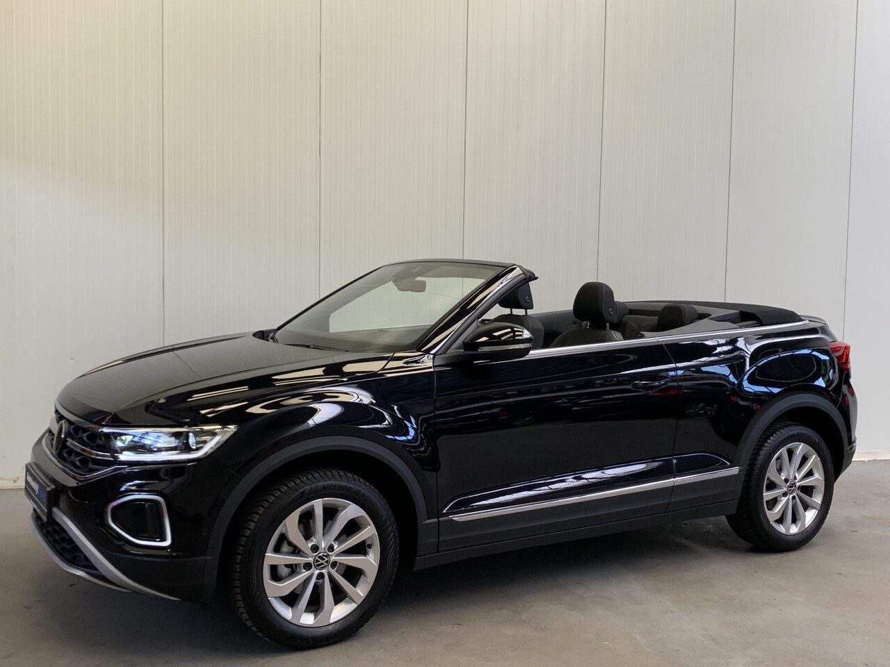 Volkswagen T-Roc Cabrio - 1.0 TSI Style DIGITAL COCKPIT-NAVI-ECC-CAMERA-LMV-PARKEER FUNCTIE - AutoWereld.nl
