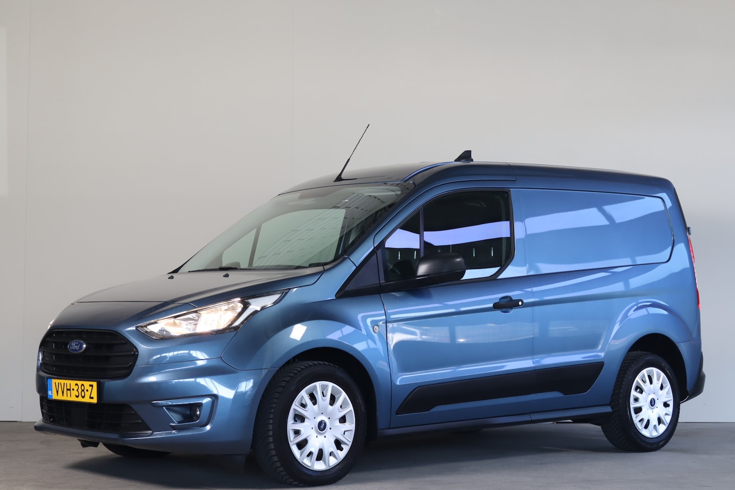 Ford Transit Connect - 1.5 EcoBlue L1 100PK NL-Auto!! Camera I Stoel.Verwarming - AutoWereld.nl