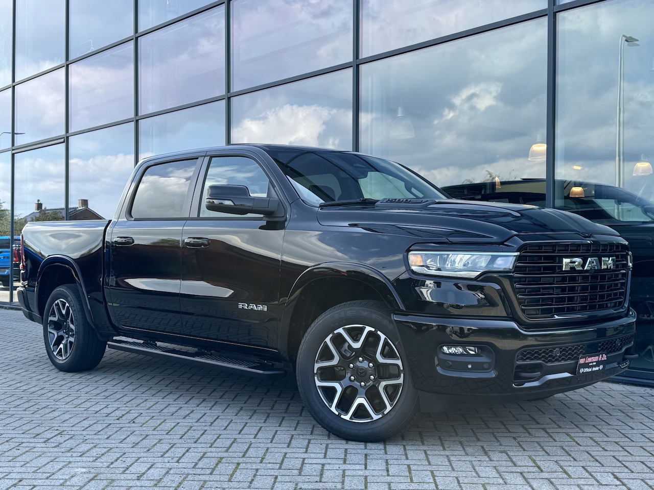 Dodge Ram 1500 - Laramie Sport Hurricane | 3 jaar garantie | Pano | Alpine Sound | Achteruitrijcamera - AutoWereld.nl