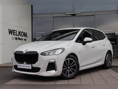BMW 2-serie Active Tourer - 218i M Sport Automaat / Sportstoelen / Adaptief M Onderstel / Parking Assistant