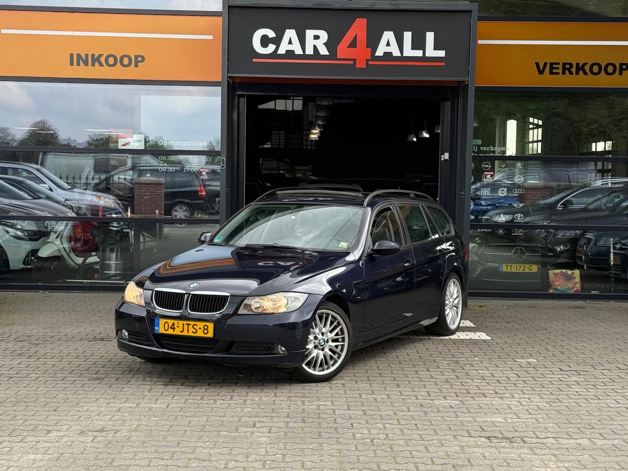 BMW 3-serie Touring - 318i Business Line PANO/STLVRM/PDC/APK 07-2025 - AutoWereld.nl
