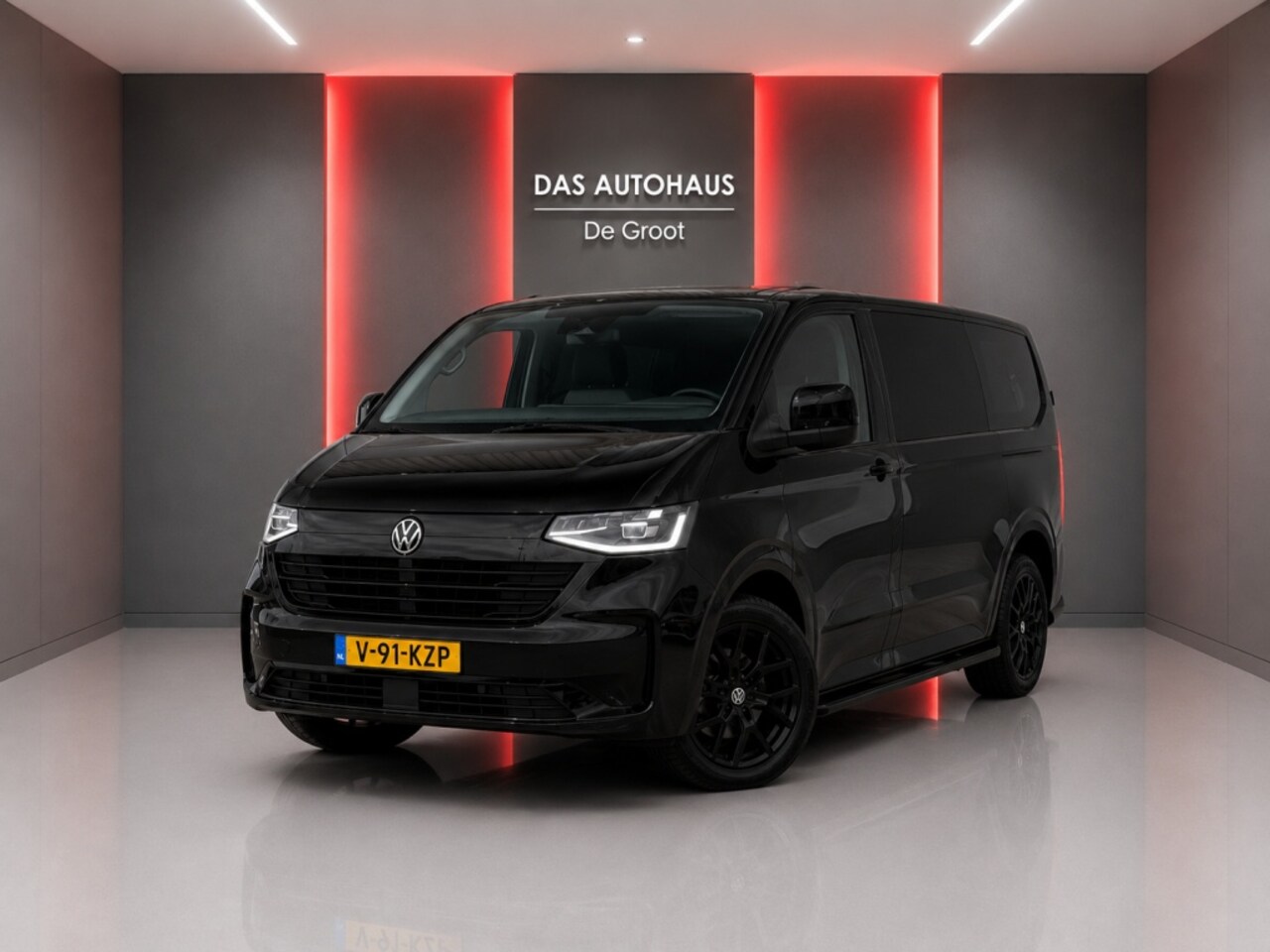 Volkswagen Transporter - 2.0 TDI 170pk L2 Bulli Black Style DC 5p. | Trekhaak | ACC | Navi - AutoWereld.nl