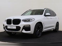 BMW X3 - xDrive20i Executive M Sport Automaat / Panoramadak / Sportstoelen / LED / M Sportonderstel