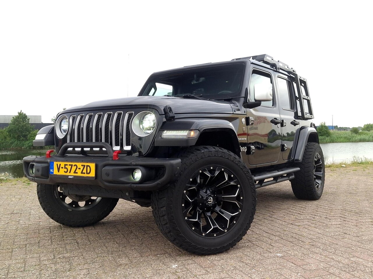 Jeep Wrangler - 2.2D Sahara | GRIJS KENTEKEN | 4x4 | VOL OPTIES | TARGA DAK | DAKREK | LED - AutoWereld.nl