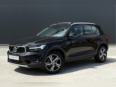 Volvo XC40 - 1.5 T3 Momentum Pro 164pk - Camera - ACC - Pano - Trekhaak - Carplay - Harman Kardon - Rij